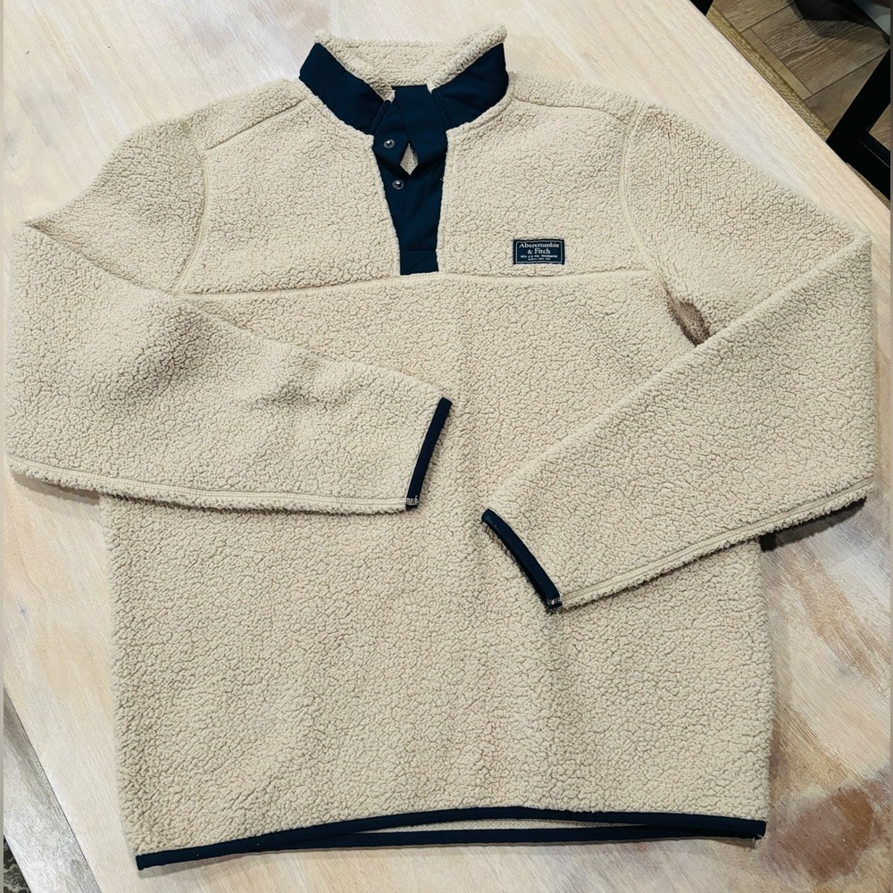 AF Soft Fleece pullover with navy piping